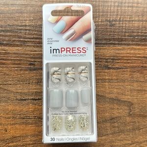 Impress press on nails